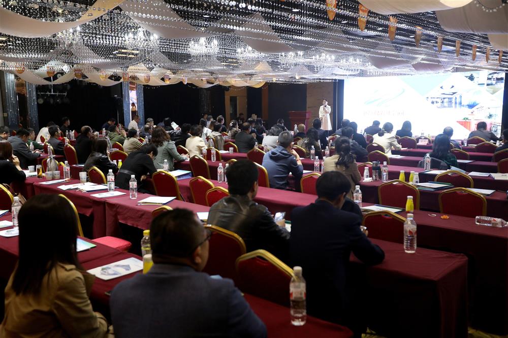 AI賦能產(chǎn)業(yè)生態(tài)！科創(chuàng)投集團(tuán)旗下銀河數(shù)創(chuàng)空間舉辦濟(jì)南科創(chuàng)數(shù)創(chuàng)生態(tài)大會(huì)